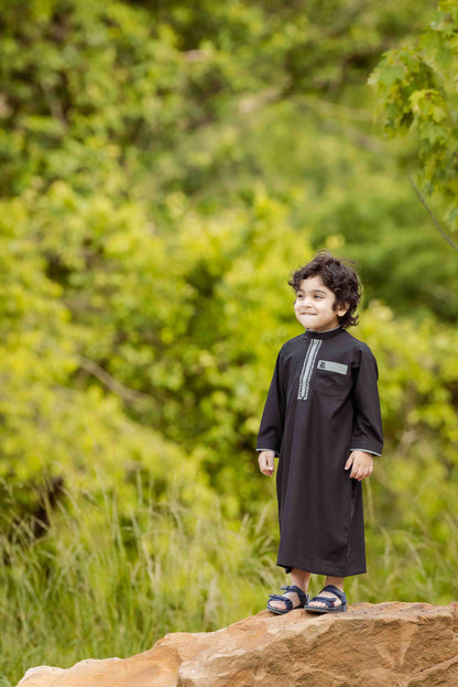 Black Embroidered Thobe