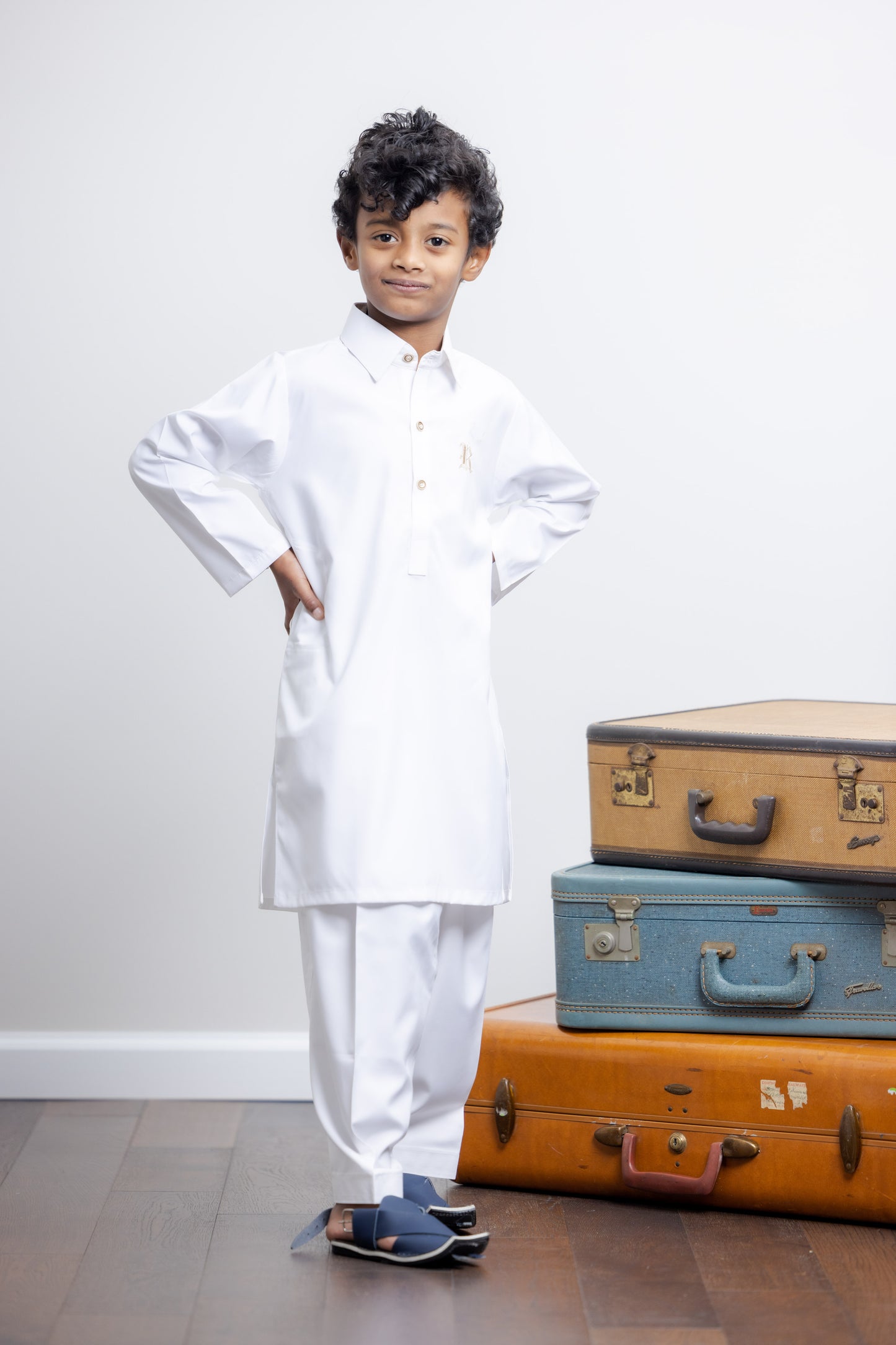 White Suit -  Shirt Collar